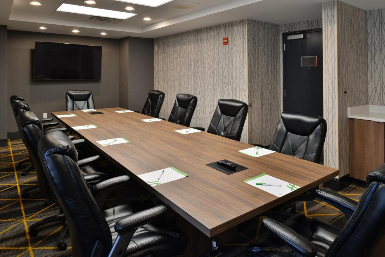 Holiday Inn Hotel & Suites Overland Park-Convention Center By Ihg Dış mekan fotoğraf