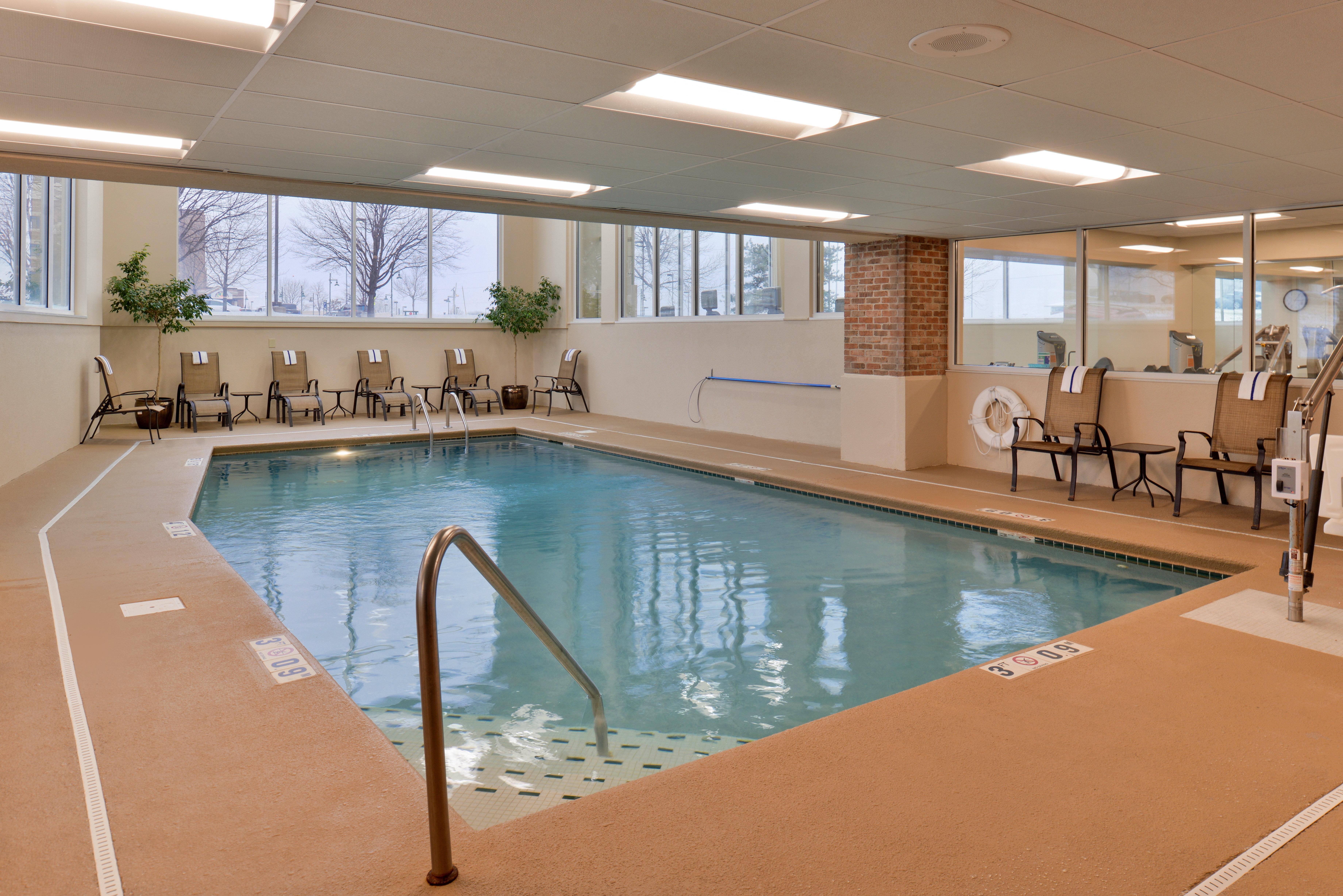 Holiday Inn Hotel & Suites Overland Park-Convention Center By Ihg Dış mekan fotoğraf