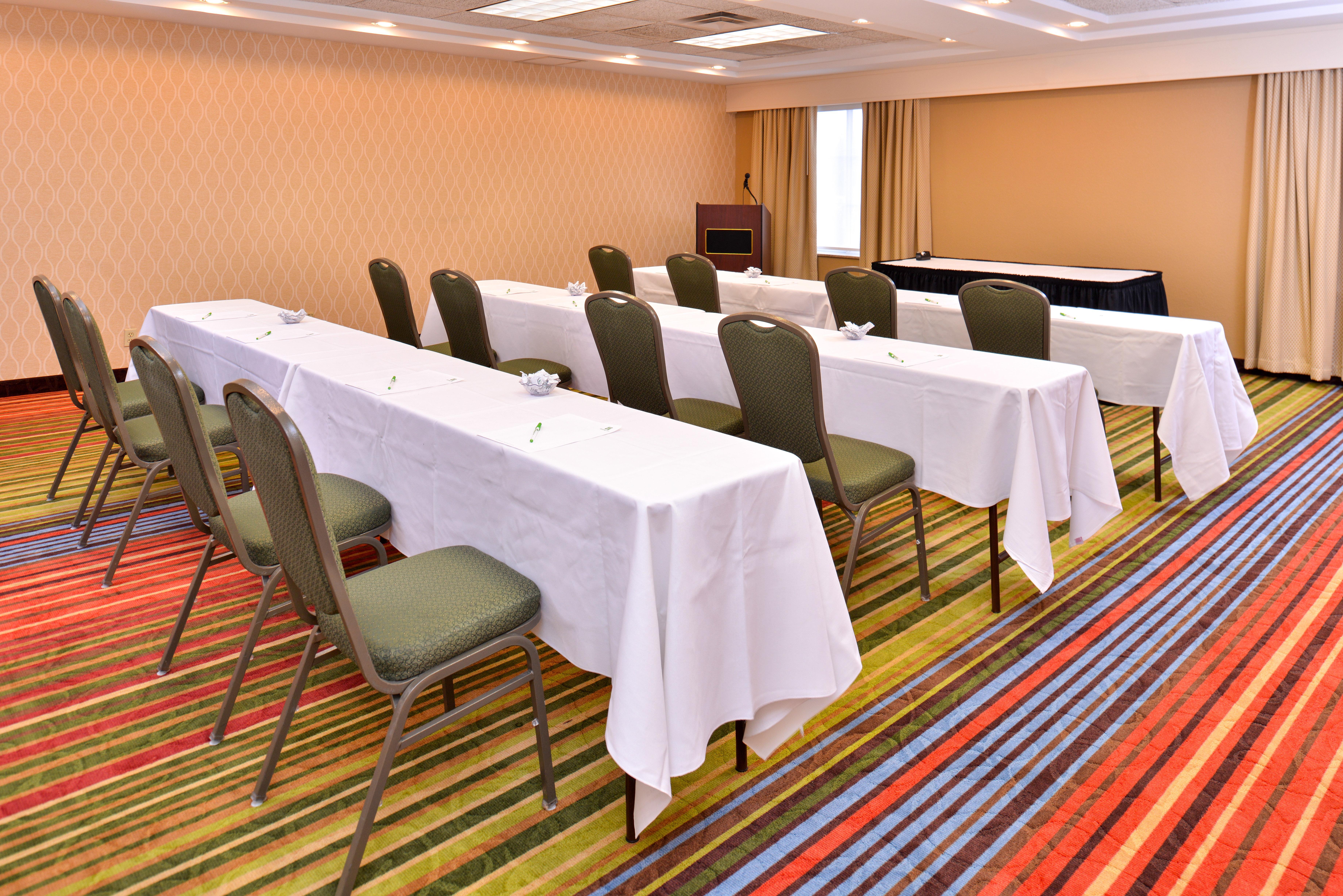 Holiday Inn Hotel & Suites Overland Park-Convention Center By Ihg Dış mekan fotoğraf
